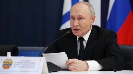 Putin: Hay que combatir "como a los piratas" a los que tratan de agredir a la flota comercial rusa