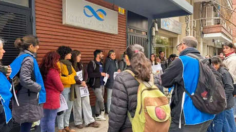 Investigadores argentinos protestan para exigir mayor financiamiento para la ciencia