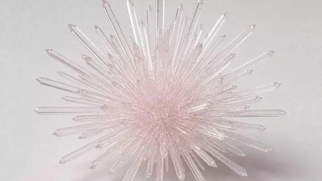 Hallan en Rusia un mineral desconocido más valioso que el oro