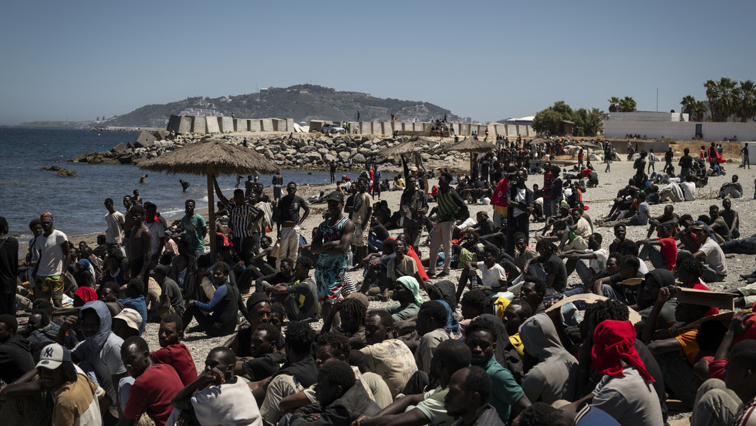 El irónico dardo del enviado de Putin a la UE por las cabañas de inmigrantes marroquíes en Ceuta