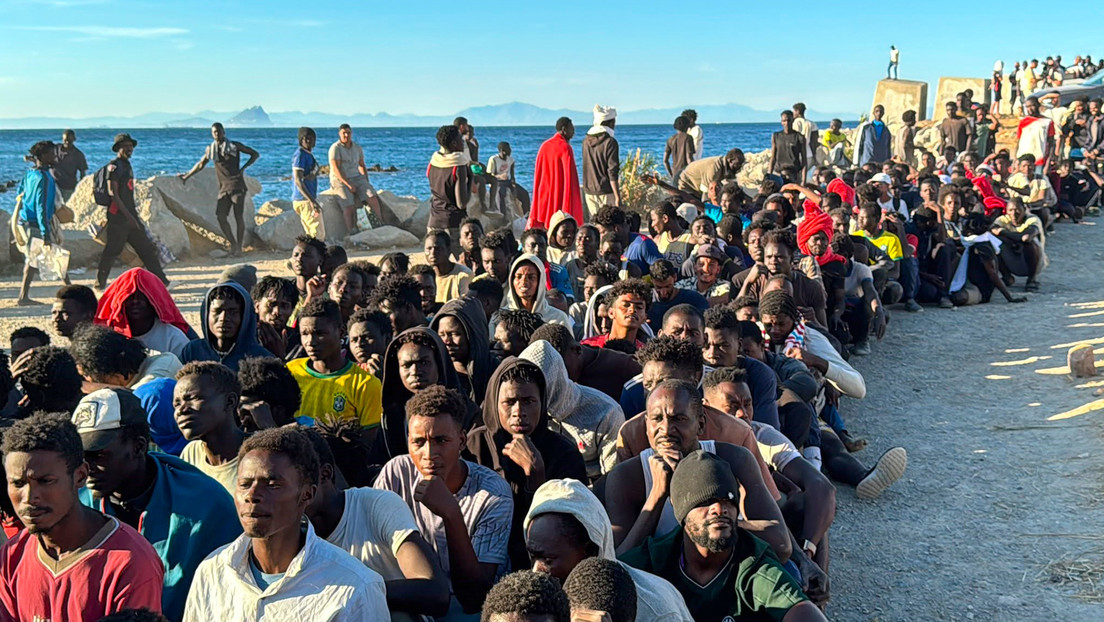 Mafia y abandono en alta mar: el  modus operandi  del tráfico humano en Ceuta