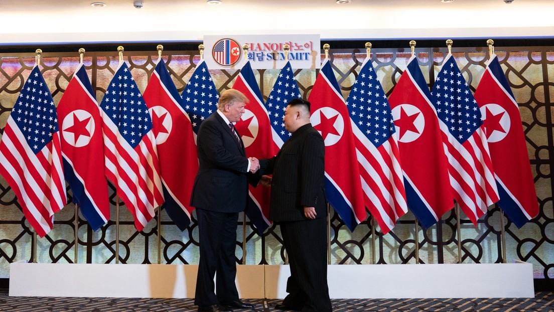 Trump ordena reducir ejercicios militares con Seúl por su "muy buena relación con Kim Jong-un"
