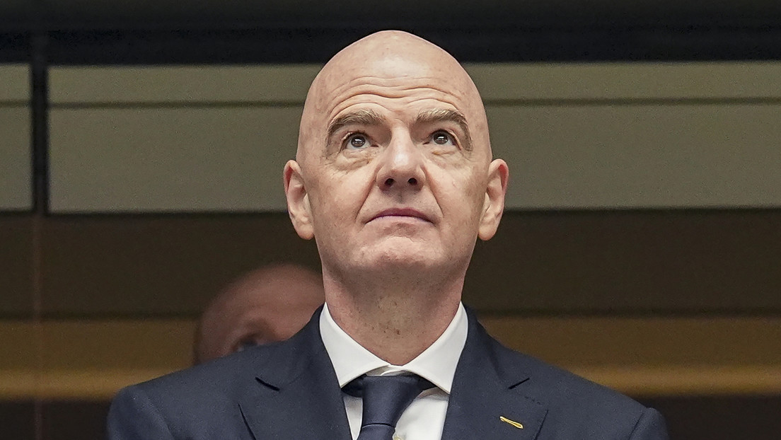 Basta ya": Leyendas del fútbol se pronuncian sobre Infantino en un contundente mensaje