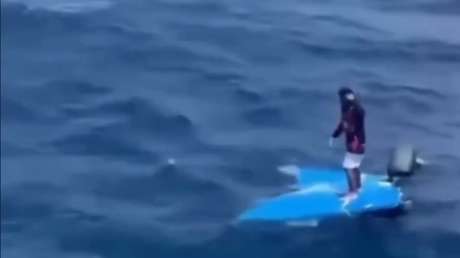El emotivo rescate de un náufrago que sobrevivió cinco días en altamar (VIDEO)