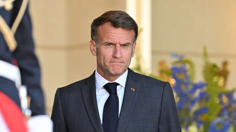 Zajárova acusa a Macron de "ordenar ataques terroristas" contra civiles