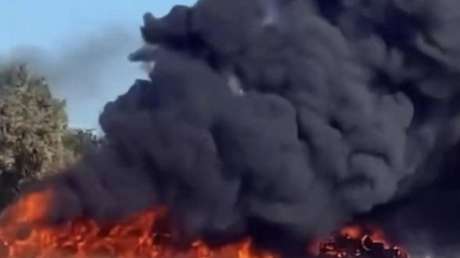 VIDEO: Explosión masiva convierte una carretera de California en un infierno