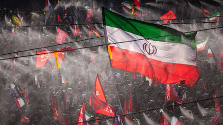 Irán no dejará que buques de EE.UU. e Israel pasen por Ormuz