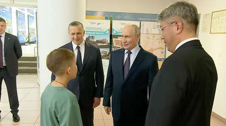Putin responde con una palabra a solicitud de escolar que sueña con ser piloto