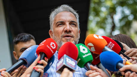 "Que se levante de la tumbona de una vez": Opositor critica a Sánchez por permanecer de vacaciones durante crisis en Ceuta