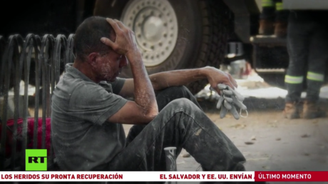 Sin parar ni de noche: cómo trabajan los rescatistas y voluntarios en Colombia tras el devastador sismo