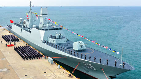 FOTO: La Armada china se lanza a acortar la brecha con EE.UU. en potencia de fuego