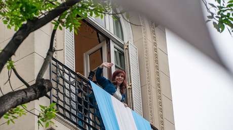 La Justicia embarga la casa donde Cristina Kirchner cumple prisión domiciliaria