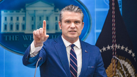 Narcotraficantes serán objetivos militares "al igual que EI o Al Qaeda", advierte Hegseth