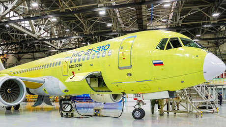 Avión 'Made in Russia' completa su primer vuelo de larga distancia