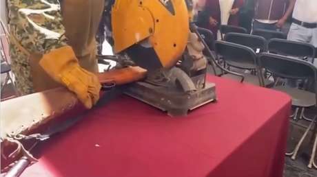 VIDEO: Escopeta se dispara mientras era destruida durante una jornada de desarme