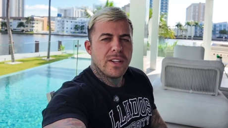 Polémico 'influencer' de finanzas se burla de quienes vieron el eclipse: "Tu vida es insignificante"