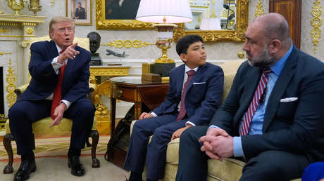 "Cállate, reportas noticias falsas": Trump regaña y manda a callar a un reportero (VIDEO)
