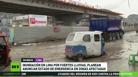 Inundaciones en Lima por fuertes lluvias, mientras planean anunciar el estado de emergencia en las zonas afectadas