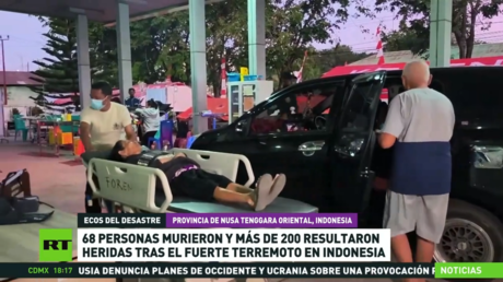 68 personas murieron y más de 200 resultaron heridas tras el fuerte terremoto en Indonesia