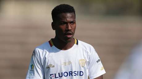 Despierta del coma un futbolista que casi se ahoga en una piscina en sus vacaciones