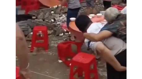 Colapso mortal en una fiesta de graduación: pared se desploma sobre los invitados (VIDEO)