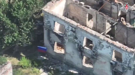 VIDEO: Tropas rusas lanzan una exitosa ofensiva en Donbass y liberan otra localidad