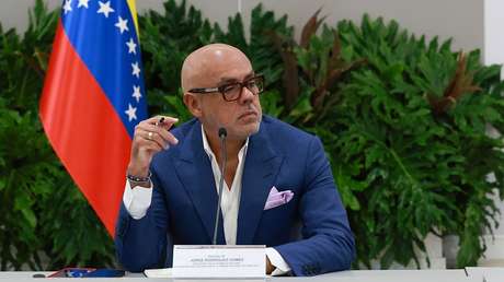 Jorge Rodríguez desmiente contratación de gurú para dolarizar Venezuela