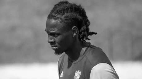 Exjugador de la cantera del Chelsea fallece en un partido amistoso en Portugal