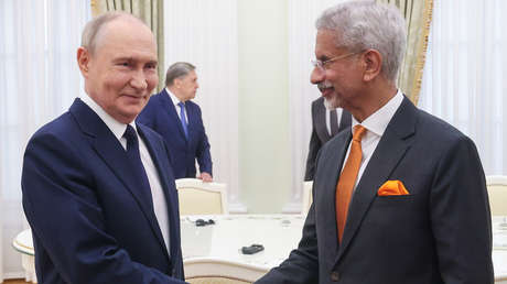 Putin recibe al canciller indio en Moscú