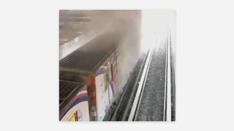 VIDEOS: Una 'nube' de humo sale de un vagón de metro en una capital latinoamericana