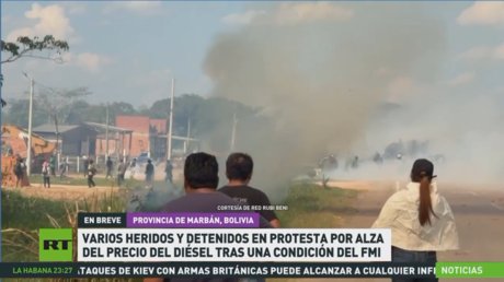 Varios heridos y detenidos en Bolivia durante protesta por el alza del precio del diésel tras una condición del FMI