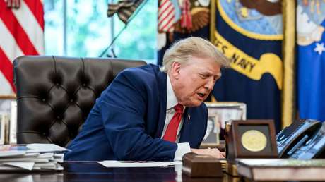 VIDEO: La curiosa manera que tiene Trump para hablar por teléfono con astronautas estadounidenses