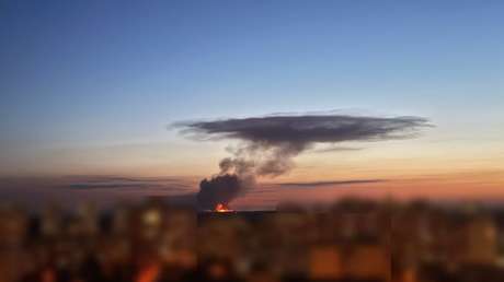 Fuerte explosión con numerosas detonaciones provoca gran incendio cerca de Kiev (VIDEOS, FOTOS)
