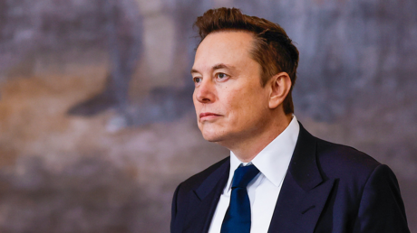 "Imbéciles totalmente poco confiables": Musk arremete contra dos magnates de la industria de la IA