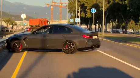 'Streamers' rusos dañan su BMW de manera descabellada y ganan millones de vistas (VIDEO)