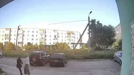 VIDEO: Karma instantáneo castiga a un joven que agredió a su novia