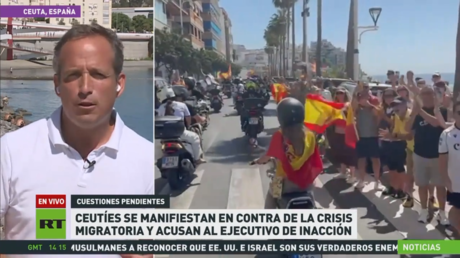 Los ceutíes se manifiestan en contra de la crisis migratoria en España y acusan al Ejecutivo de inacción
