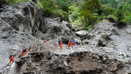 China advierte del riesgo de nuevos colapsos de glaciares tras el desastre natural en la frontera con Nepal