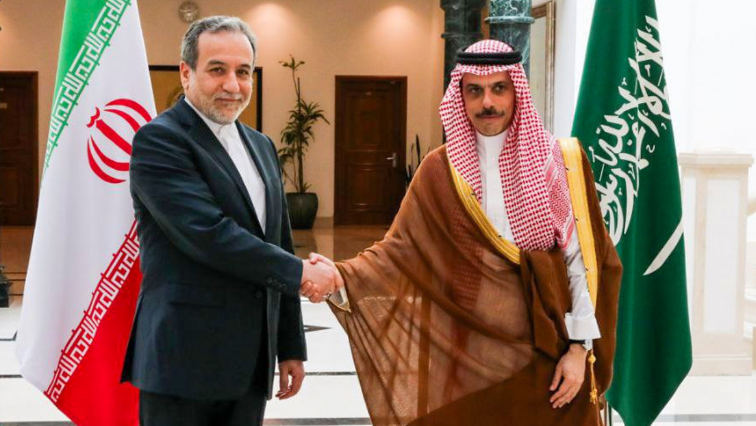 Canciller de Irán habla con su par saudí en medio de ataques cruzados entre hutíes y Riad