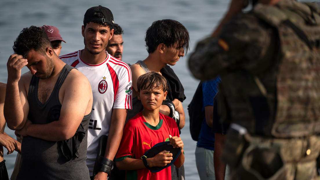 Ceuta advirtió a Moncloa de la inminente crisis migratoria y le pidieron  que no llamara más 