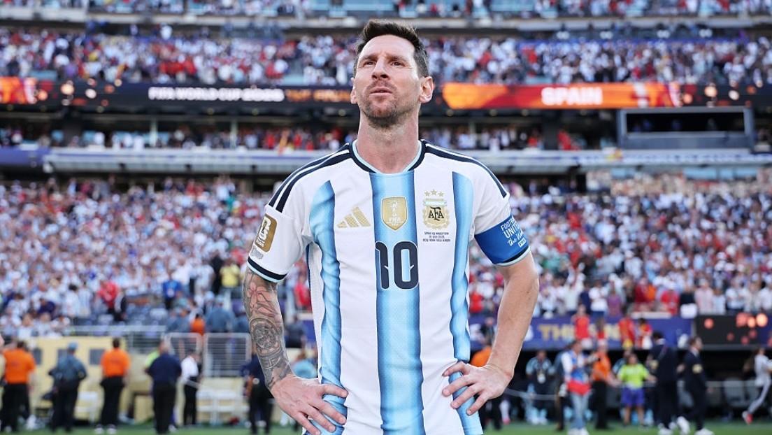 Argentina anuncia la despedida de Messi
