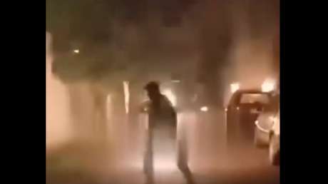 FUERTE VIDEO: Vecinos prenden fuego a presuntos ladrones