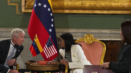 Venezuela firma acuerdos energéticos con EE.UU. y petroleras