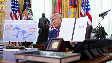 Trump: "Cambié el nombre de cierto lago y a la gente le encanta"