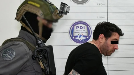 Primeras imágenes tras captura del presunto asesino del tecladista de Camilo Séptimo, su esposa embarazada e hija