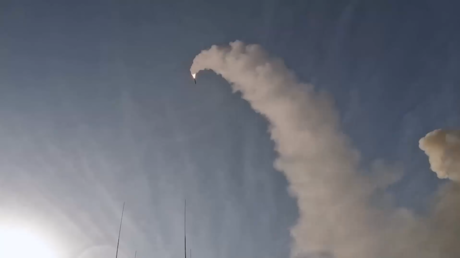VIDEO: Fragata rusa impacta con misil un objetivo costero a 300 km de distancia
