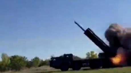 VIDEO: Demoledor impacto de 'tornados' rusos contra búnkeres ucranianos