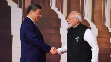 VIDEO: Modi agradece a Xi su asistencia a la cumbre BRICS con un épico apretón de manos de 30 segundos