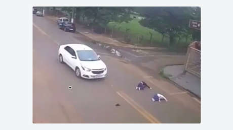 VIDEO: Impactante choque deja a dos niños heridos tras accidente con patinete eléctrico en Brasil