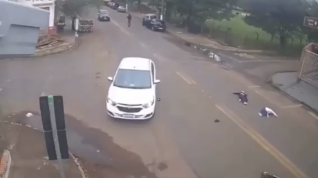 VIDEO: Impactante choque deja a dos niños heridos tras accidente con patinete eléctrico en Brasil